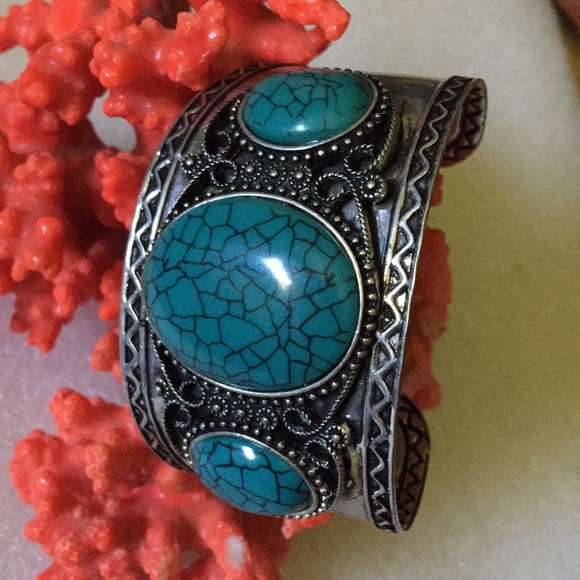 Turquoise cuff - Picture 3 of 3